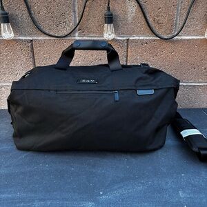 Briggs & Riley Black Carry On Duffel Weekender Travel Gym Bag 26” Trolley Sleeve